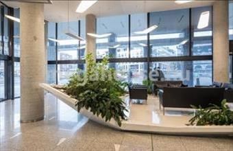 Kiadó Budapest VII. kerületi iroda irodaházban hirdetés (24351266)