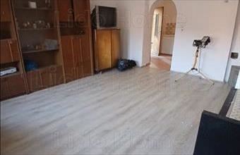Eladó Pápateszéri családi ház hirdetés (97572885)