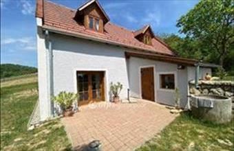 Eladó Balatoncsicsói hétvégi ház hirdetés (85936522)