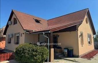 Eladó Tápiószelei családi ház hirdetés (72794469)