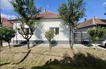 Eladó Békéscsabai családi ház hirdetés (74114955)