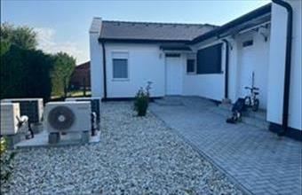 Kiadó Pápai tégla lakás hirdetés (67735317)