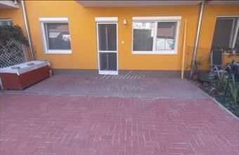 Kiadó Győrújfalui tégla lakás hirdetés (74397674)