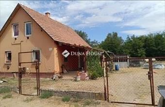 Eladó Szentmártonkátai családi ház hirdetés (63211733)