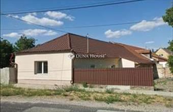 Eladó Tatabányai családi ház hirdetés (42924553)