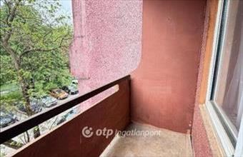 Eladó Veszprémi panel lakás hirdetés (49898547)