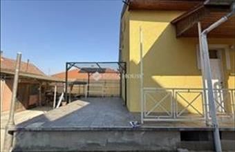 Eladó Felsőpakonyi családi ház hirdetés (53547345)