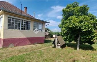 Eladó Tornyiszentmiklósi családi ház hirdetés (61935749)