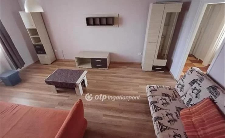 hirdetés 1. fotó