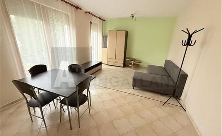 hirdetés 1. fotó