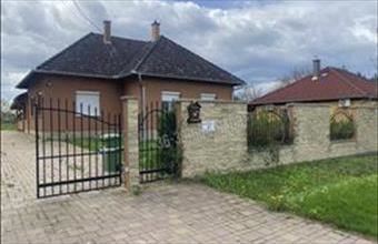 Eladó Váchartyáni családi ház hirdetés (97774345) Eladó Váchartyáni családi ház hirdetés (97774345)
