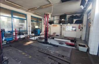 Eladó Székesfehérvári üzlethelyiség utcafronton hirdetés (98334752) Eladó Székesfehérvári üzlethelyiség utcafronton hirdetés (98334752)