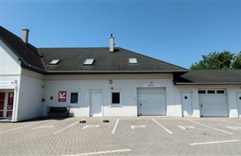 Eladó Székesfehérvári üzlethelyiség utcafronton hirdetés (37241387) Eladó Székesfehérvári üzlethelyiség utcafronton hirdetés (37241387)