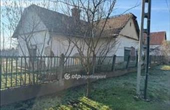 Eladó Tiszafüredi családi ház hirdetés (45515933) Eladó Tiszafüredi családi ház hirdetés (45515933)