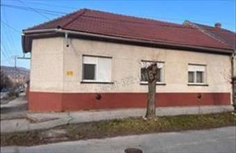 Eladó Tatabányai családi ház hirdetés (39249237) Eladó Tatabányai családi ház hirdetés (39249237)