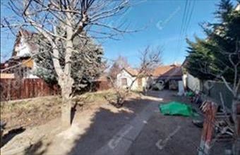 Eladó Székesfehérvári lakóövezeti telek hirdetés (33638438) Eladó Székesfehérvári lakóövezeti telek hirdetés (33638438)