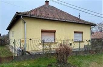 Eladó Tiszafüredi családi ház hirdetés (53894775) Eladó Tiszafüredi családi ház hirdetés (53894775)
