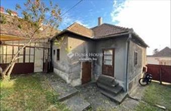 Eladó Pécsi lakóövezeti telek hirdetés (38592645) Eladó Pécsi lakóövezeti telek hirdetés (38592645)