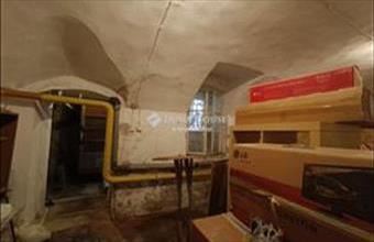 Eladó Budapest I. kerületi üzlethelyiség udvarban hirdetés (46418671) Eladó Budapest I. kerületi üzlethelyiség udvarban hirdetés (46418671)