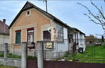 Eladó Csóri családi ház hirdetés (39442332) Eladó Csóri családi ház hirdetés (39442332)