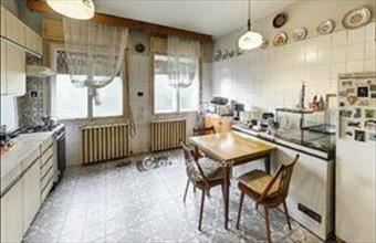 Eladó Tatabányai családi ház hirdetés (94412982) Eladó Tatabányai családi ház hirdetés (94412982)