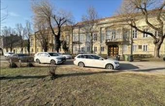 Kiadó Székesfehérvári iroda lakásban hirdetés (57944749) Kiadó Székesfehérvári iroda lakásban hirdetés (57944749)