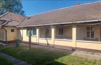 Eladó Tiszapüspöki családi ház hirdetés (64443232) Eladó Tiszapüspöki családi ház hirdetés (64443232)