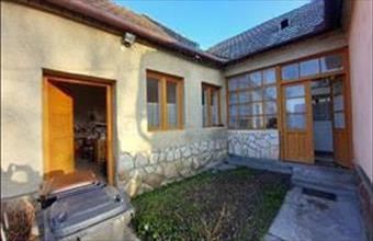Eladó Kajárpéci családi ház hirdetés (89527875) Eladó Kajárpéci családi ház hirdetés (89527875)