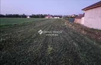 Eladó Mosonszentmiklósi lakóövezeti telek hirdetés (68234247) Eladó Mosonszentmiklósi lakóövezeti telek hirdetés (68234247)