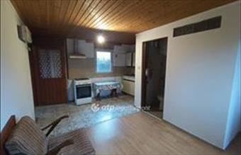 Eladó Monorierdői hétvégi ház hirdetés (84652993) Eladó Monorierdői hétvégi ház hirdetés (84652993)