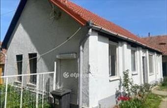 Eladó Drégelypalánki családi ház hirdetés (34731347) Eladó Drégelypalánki családi ház hirdetés (34731347)