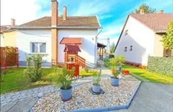 Eladó Szolnoki családi ház hirdetés (61484356) Eladó Szolnoki családi ház hirdetés (61484356)