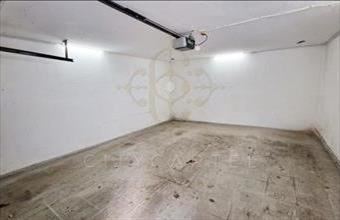 Kiadó Budapest II. kerületi egyedi garázs hirdetés (52482292) Kiadó Budapest II. kerületi egyedi garázs hirdetés (52482292)