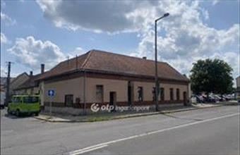 Eladó Szécsényi sorház hirdetés (98437775) Eladó Szécsényi sorház hirdetés (98437775)