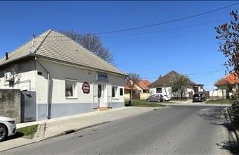 Eladó Paksi üzlethelyiség utcafronton hirdetés (24897529) Eladó Paksi üzlethelyiség utcafronton hirdetés (24897529)