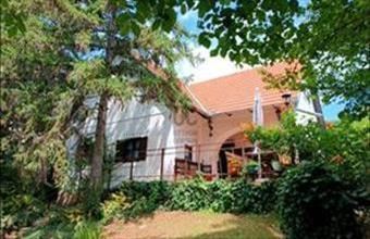 Eladó Révfülöpi családi ház hirdetés (39236913) Eladó Révfülöpi családi ház hirdetés (39236913)