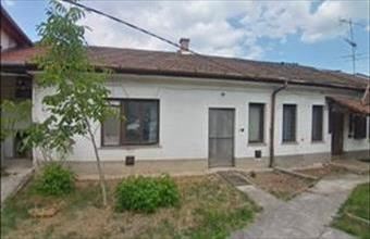 Eladó Budapest III. kerületi családi ház hirdetés (46649934) Eladó Budapest III. kerületi családi ház hirdetés (46649934)