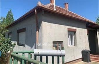 Eladó Tószegi családi ház hirdetés (84322654) Eladó Tószegi családi ház hirdetés (84322654)