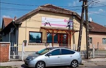 Kiadó Budapest XVIII. kerületi üzlethelyiség utcafronton hirdetés (79672841) Kiadó Budapest XVIII. kerületi üzlethelyiség utcafronton hirdetés (79672841)